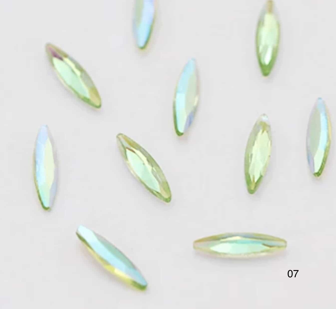 Strass en Cristal K9 – Différents Modèles